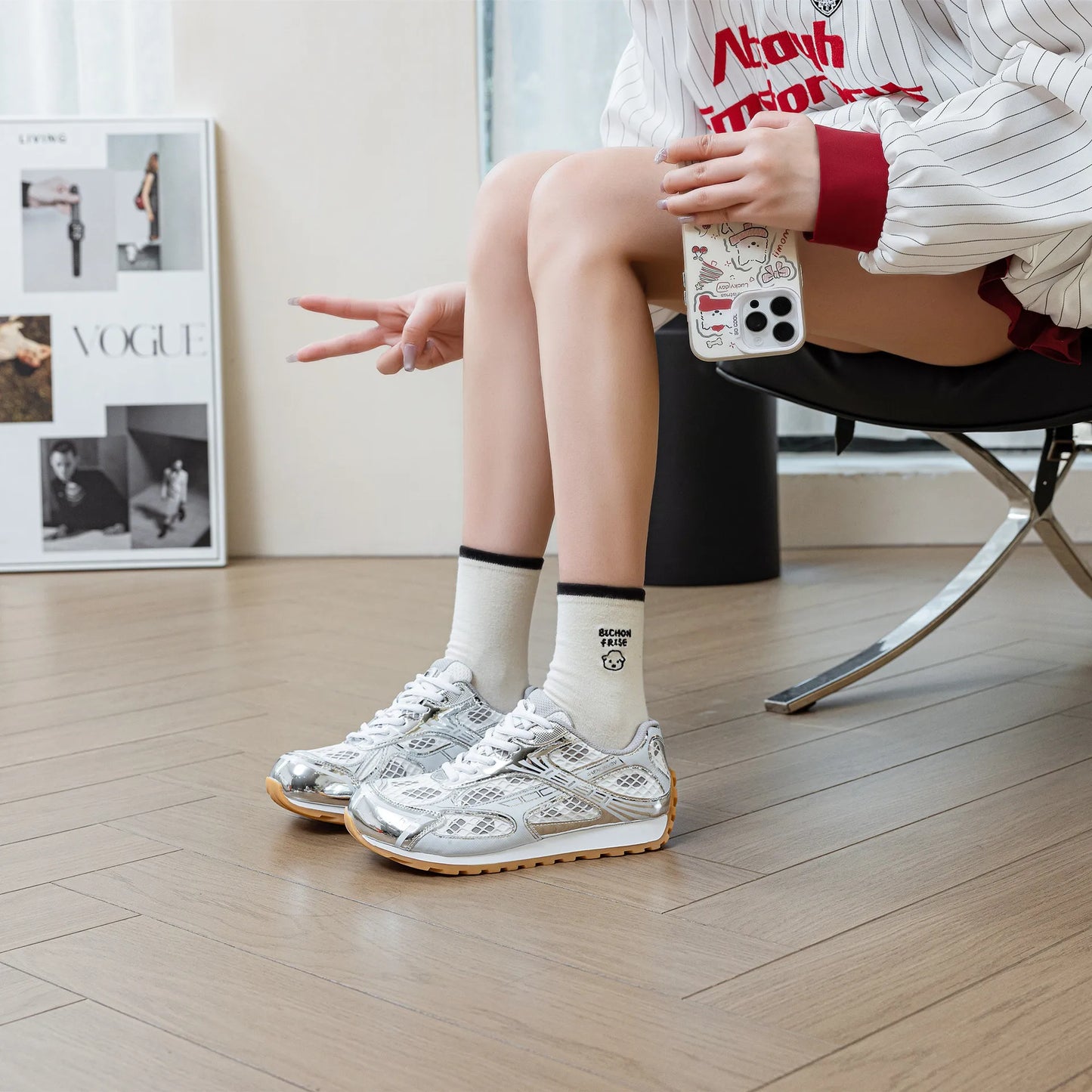 Silver color block low top Men/Women sneakers.
