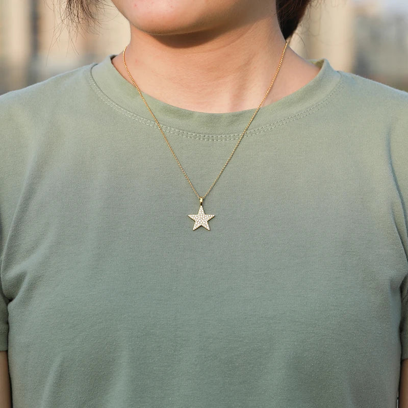 Top Quality Moissanite Star Pendant  with Necklace .