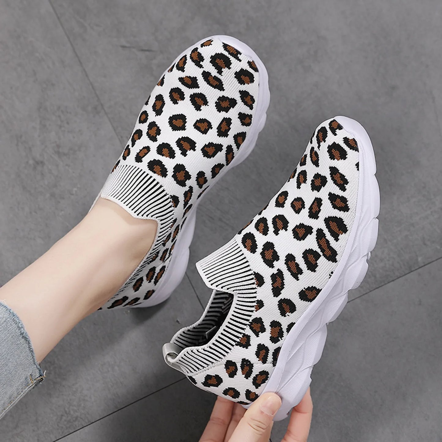 Walking Mesh Flat Sneakers For Women.