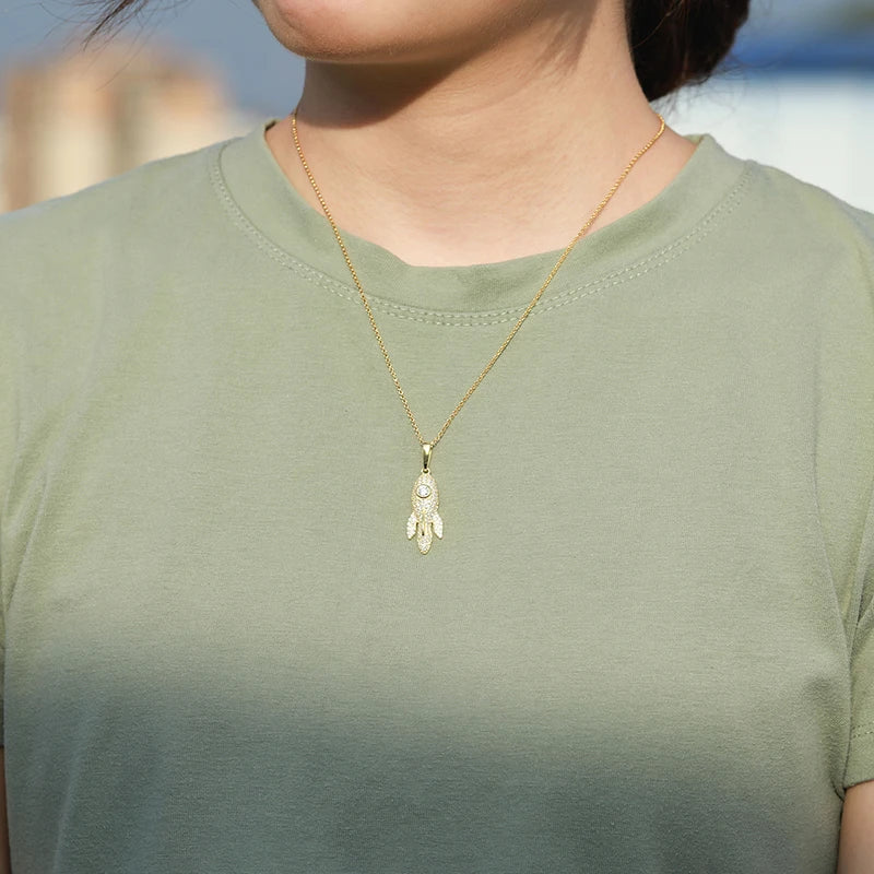 Top Quality Moissanite Star Pendant  with Necklace .