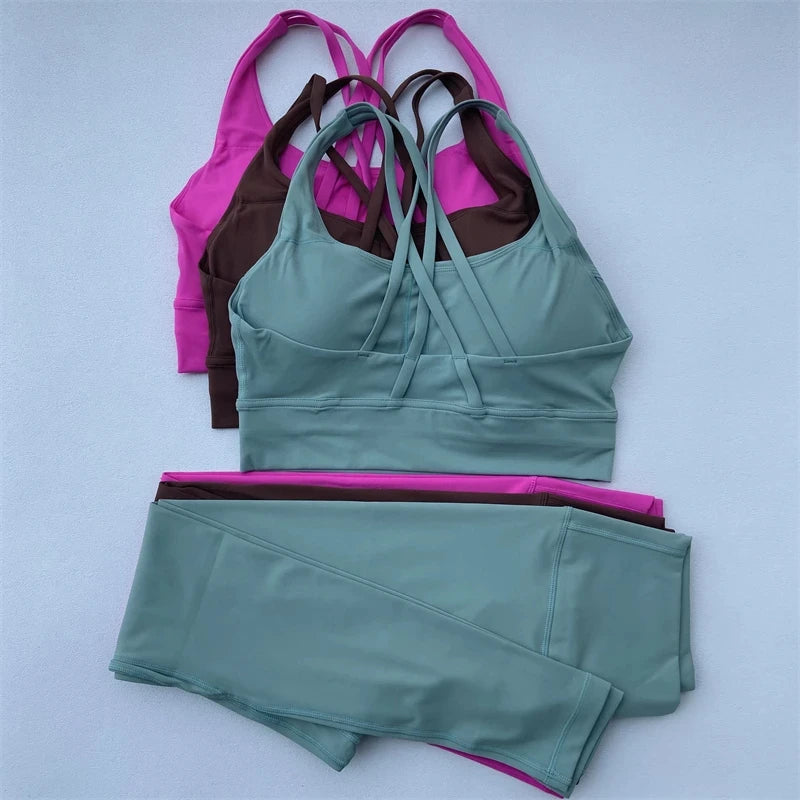 Tight Soft Cross Fitness Bra & Compression High Waist Yoga Legging For Fitness Training.