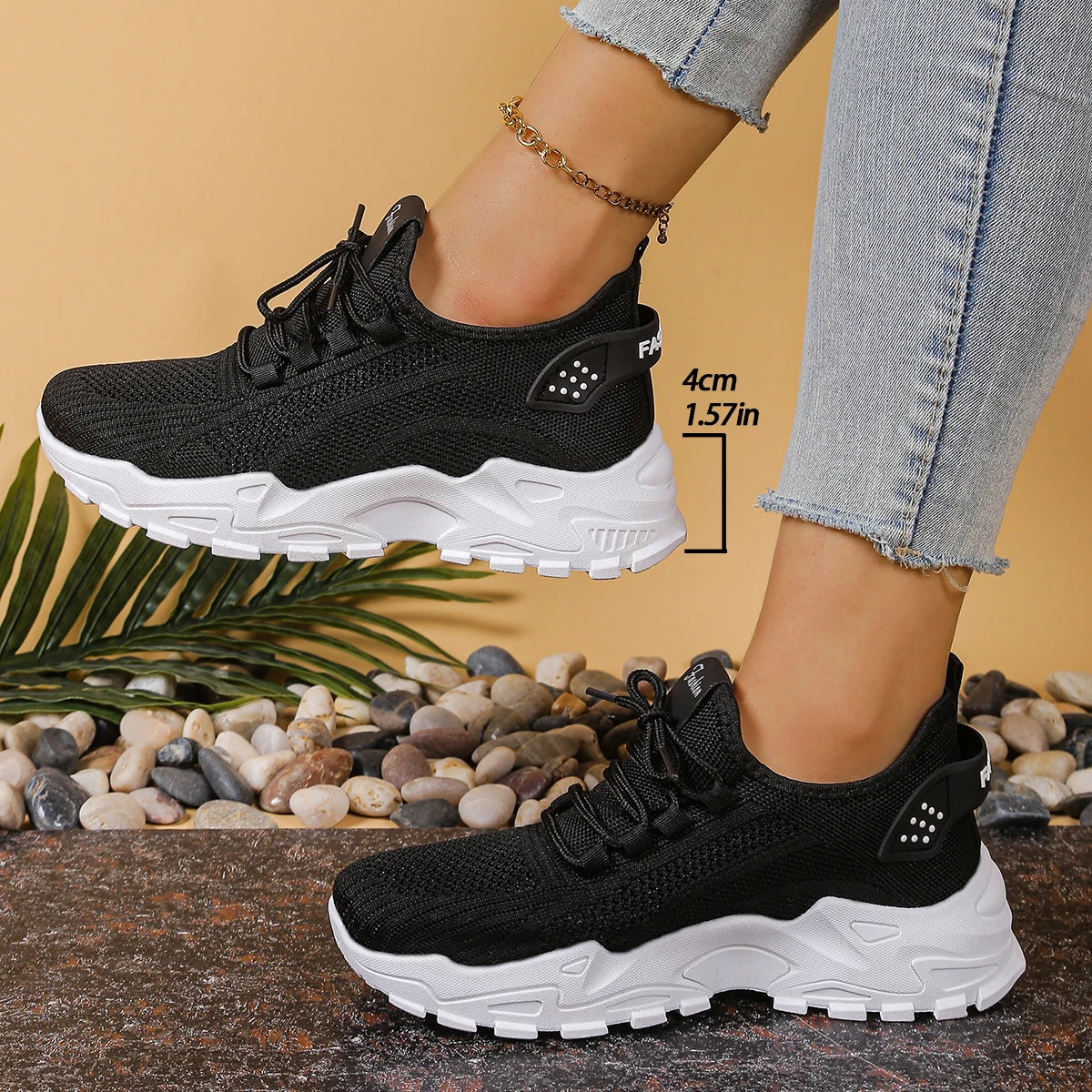 FASHION Women's summer sneakers.