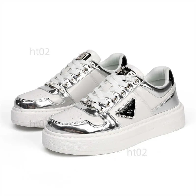 Casual Fashion Designer Sneaker Shoes For Men & Women.