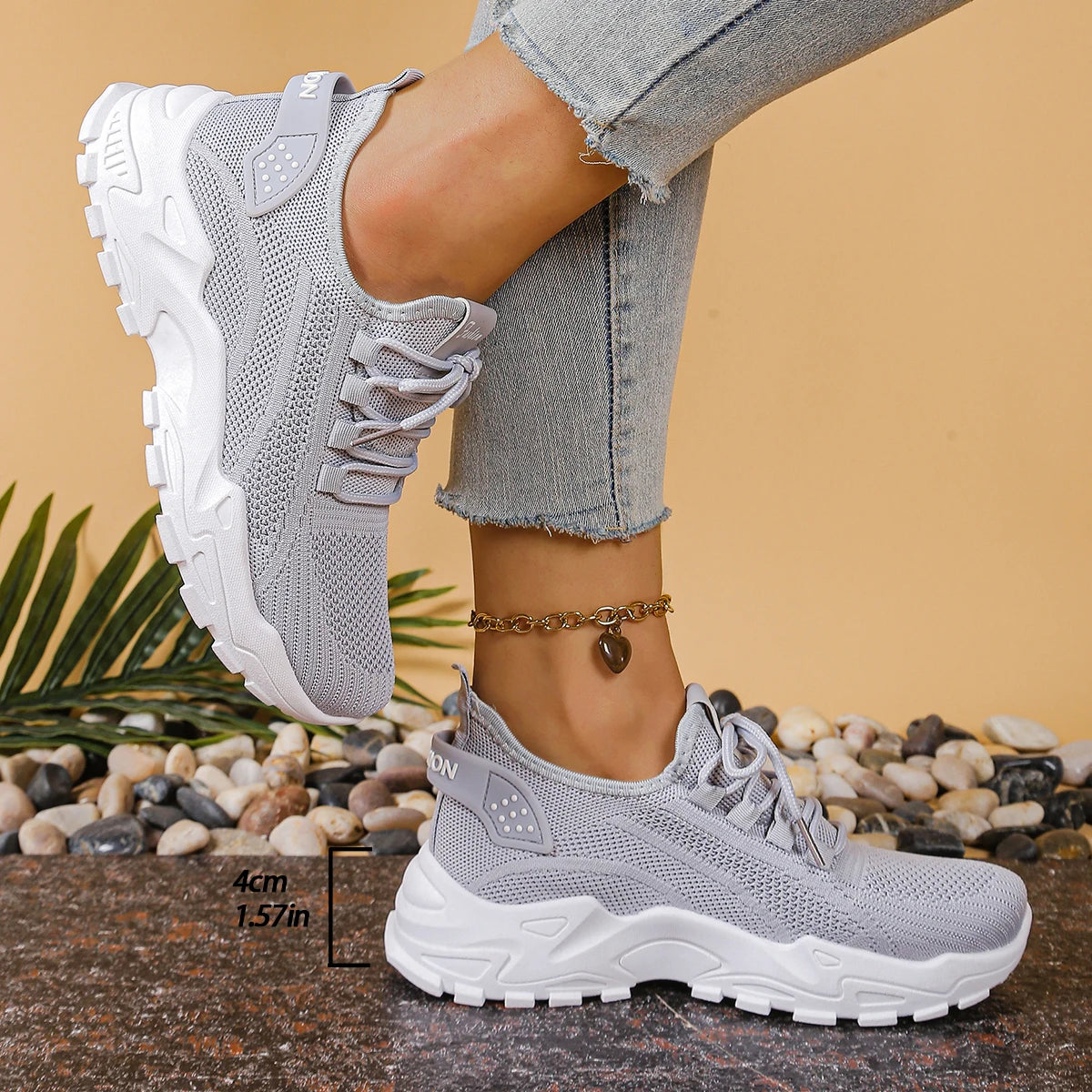 FASHION Women's summer sneakers.