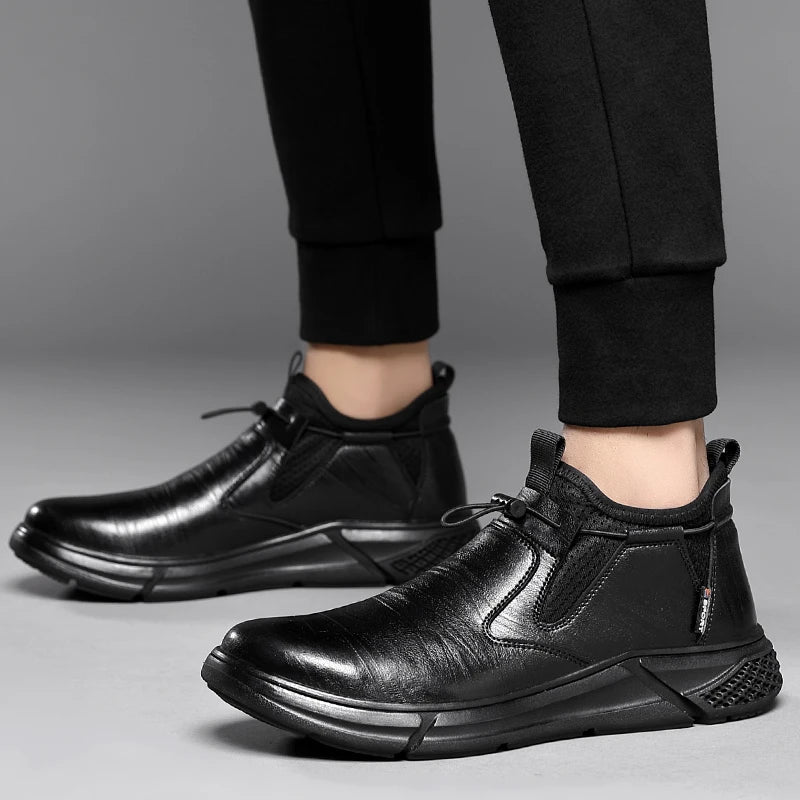 Waterproof Safety Shoes for Work With Steel Toe.