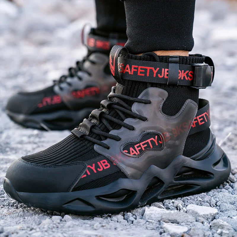 Lightweight Safety Shoes With Steel Toe.
