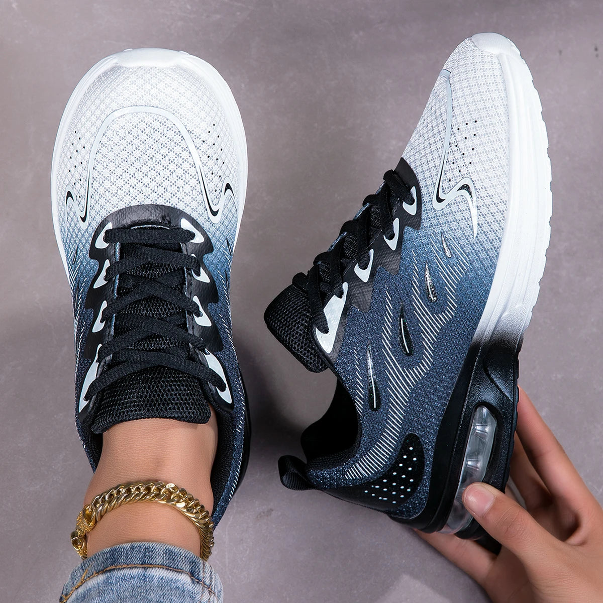 Women Gradient Air Cushion Running Sneakers.