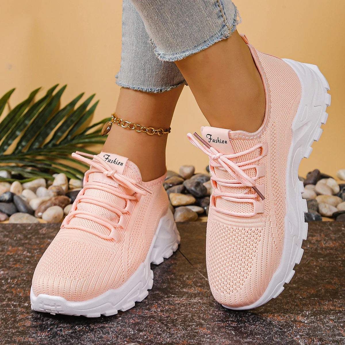 FASHION Women's summer sneakers.
